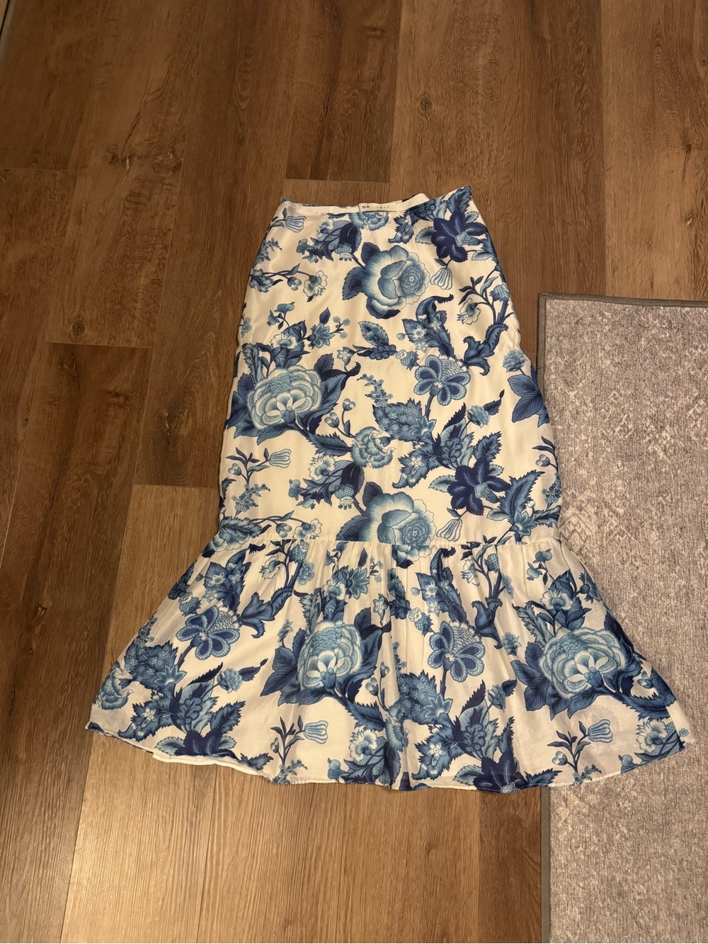 SIR the label skirt
